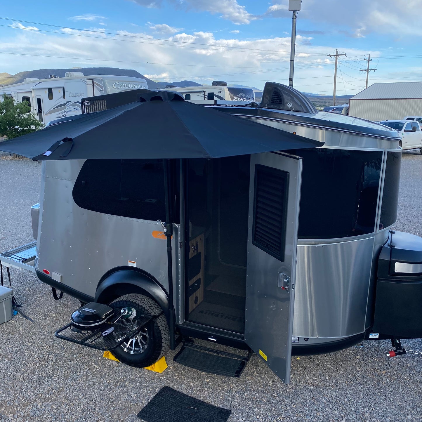 BaseCamp Trailer Umbrella Bracket 16X (Soft Launch)