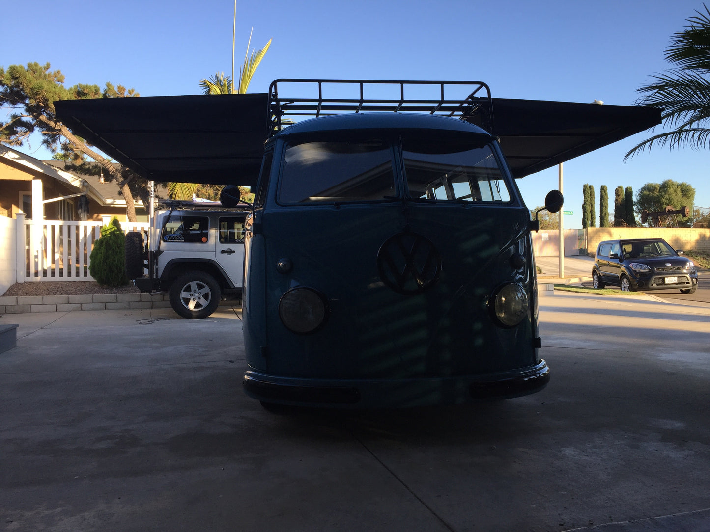 VW Bus Wing: Sir-Shade™ Telescoping Awning System