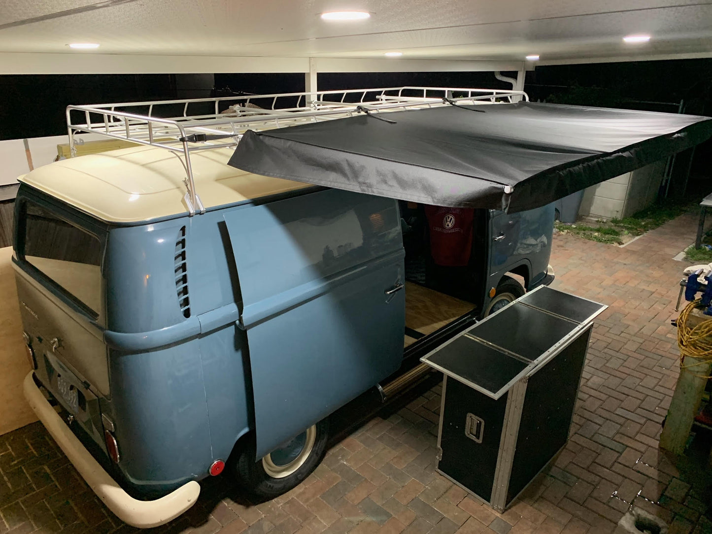 VW Bus Wing: Sir-Shade™ Telescoping Awning System